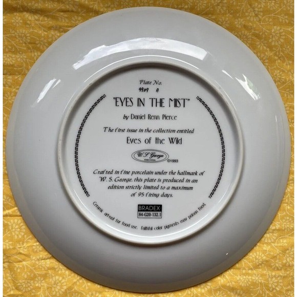 EYES IN THE MIST Plate-Eyes of the Wild- Daniel Renn Pierce-Black & Gray Wolf - Picture 2 of 2